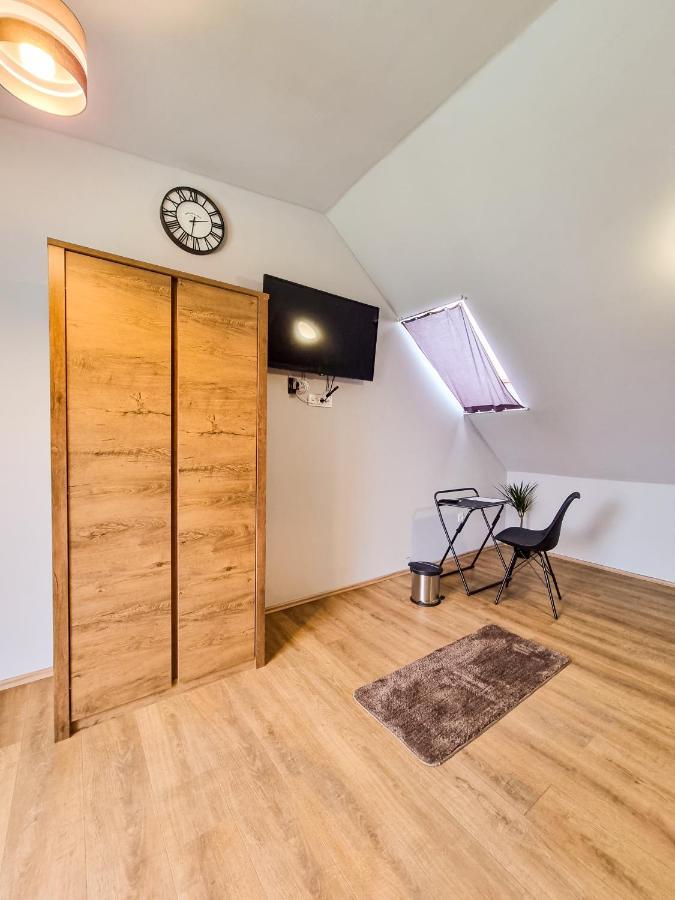 Xxl Rooms Osijek Exterior foto