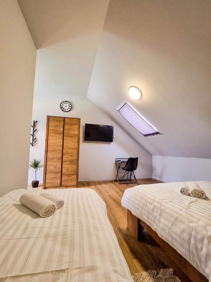 Xxl Rooms Osijek Exterior foto
