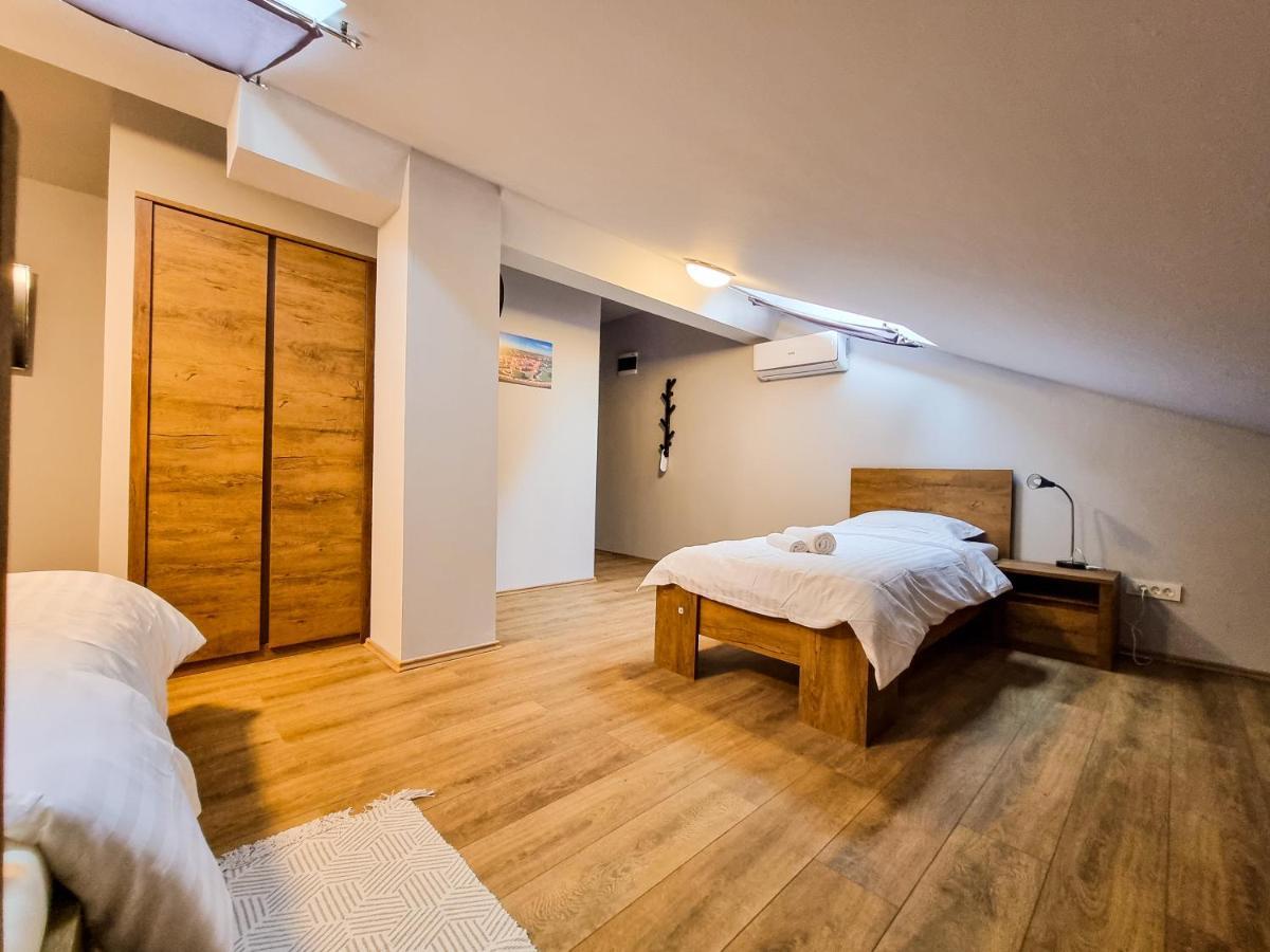 Xxl Rooms Osijek Exterior foto