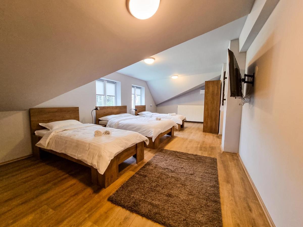 Xxl Rooms Osijek Exterior foto