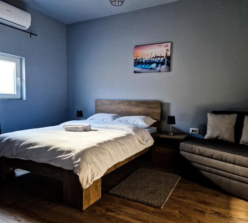 Xxl Rooms Osijek Exterior foto