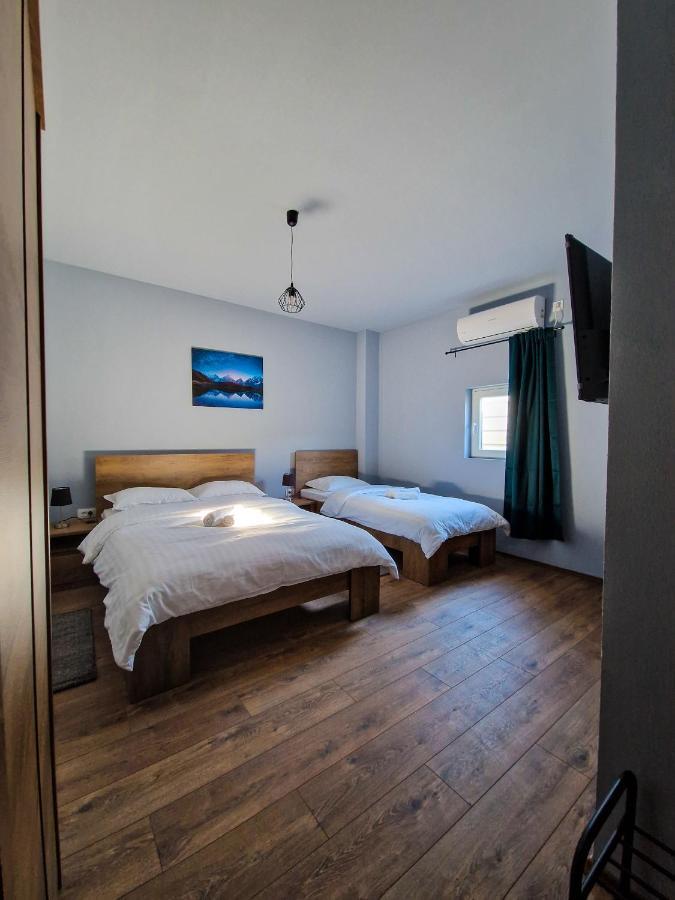 Xxl Rooms Osijek Exterior foto