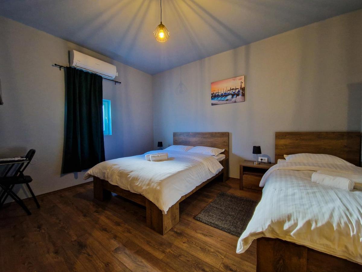 Xxl Rooms Osijek Exterior foto