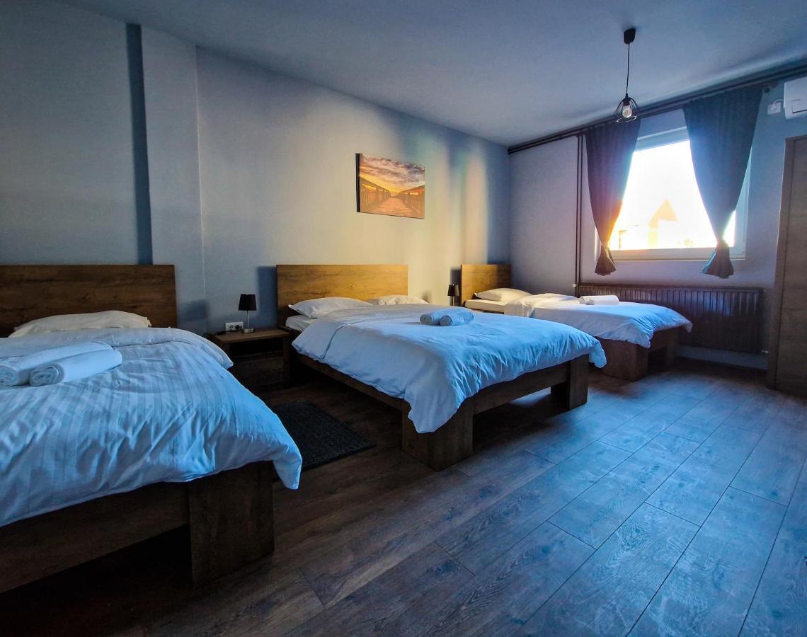 Xxl Rooms Osijek Exterior foto